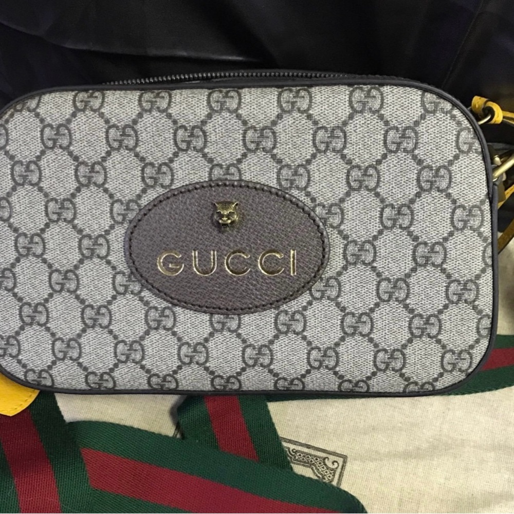 Gucci GG Neo Supreme message bag authentic like new !!!